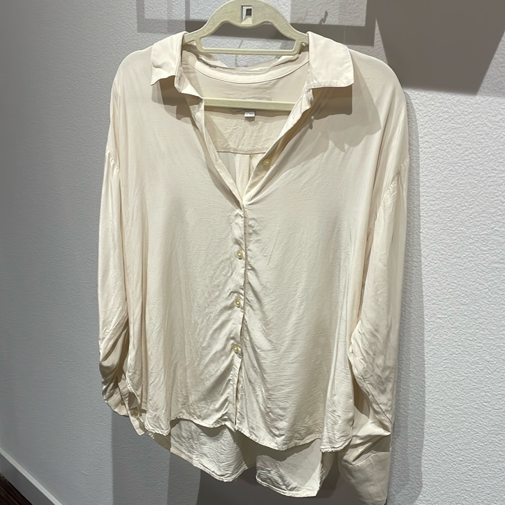 LOFT by Ann Taylor. Long sleeve cream colored blouse.